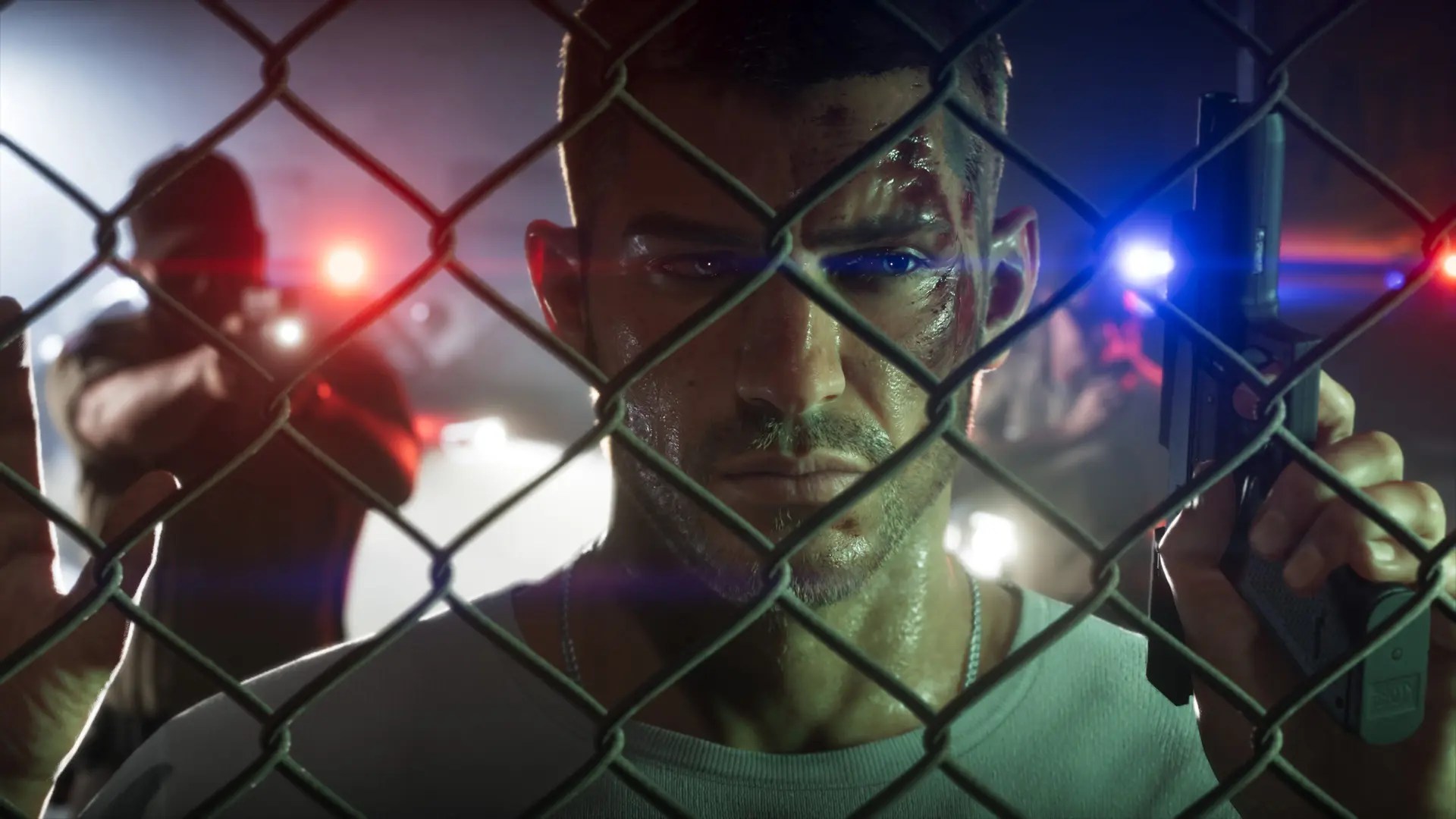 Homem atrás de uma grade segura uma arma diante de viaturas policiais em GTA VI.